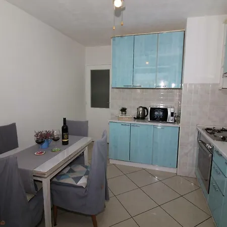 Bella Lela Apartment *