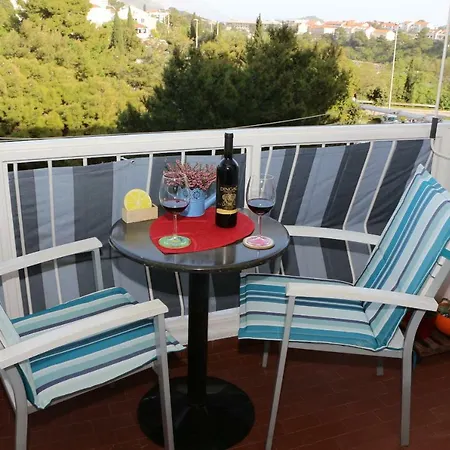 Apartment Bella Lela *
